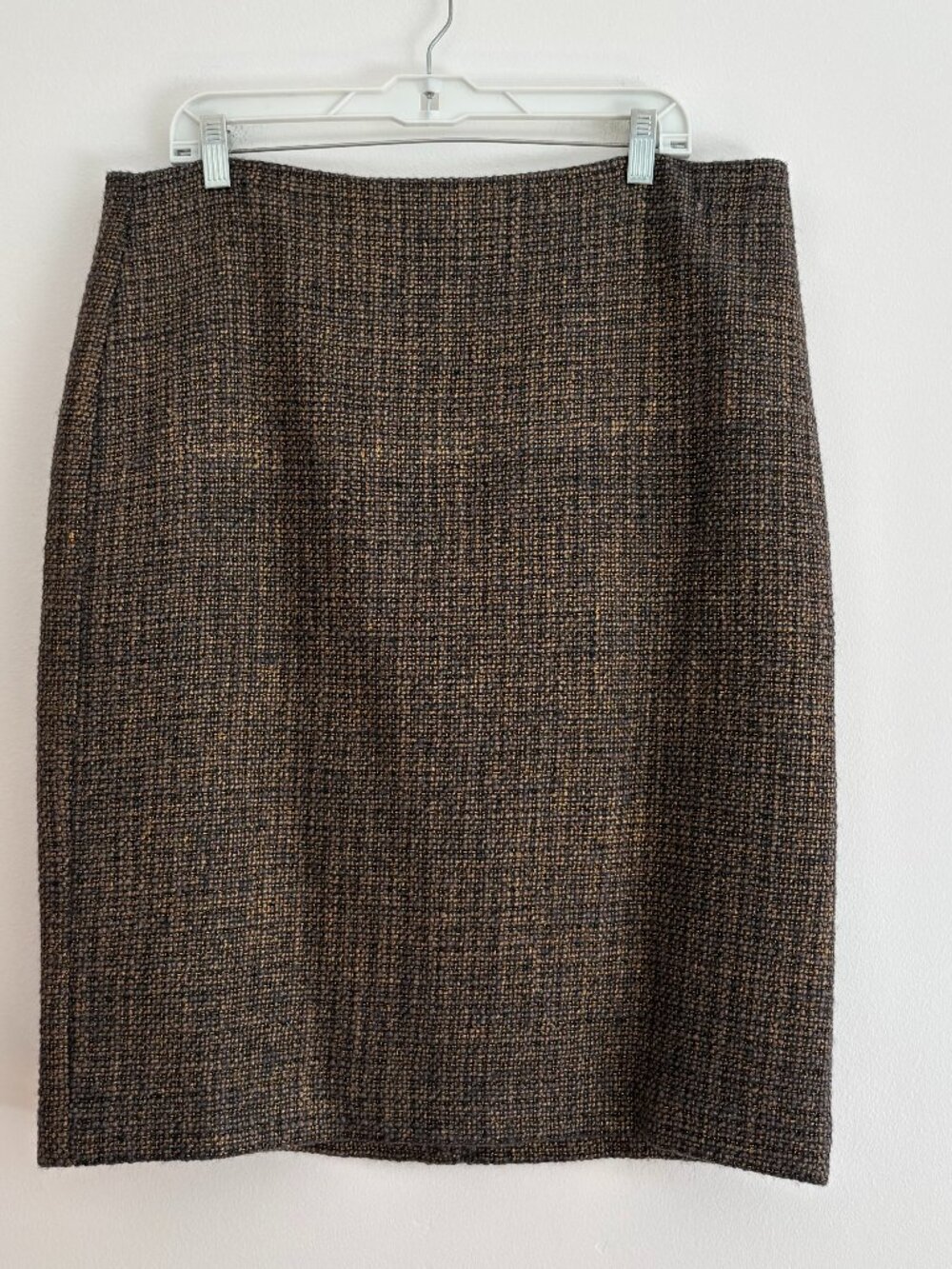 Talbots Wool Blend Knee Length Tweed Pencil Skirt Gold Black Minimalist 16 NWT